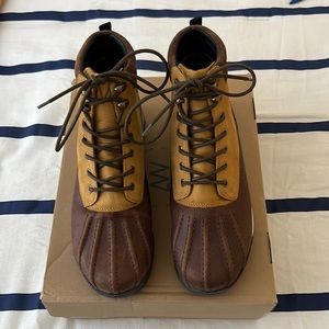 Huckleberry DuckBoot.Vibram Soles.Size 10.5.Upper Leather.Lining Textile..